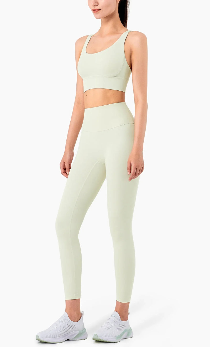 Conjunto de Yoga Feminino de Verão com Duas Peças: Top de Yoga com Costas Cruzadas em Nylon, Legging e Top Esportivo para Pilates e Fitness. Ideal para Pilates e Fitness.