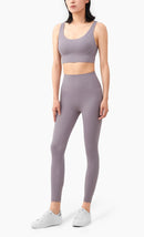 Conjunto de Yoga Feminino de Verão com Duas Peças: Top de Yoga com Costas Cruzadas em Nylon, Legging e Top Esportivo para Pilates e Fitness. Ideal para Pilates e Fitness.