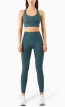 Conjunto de Yoga Feminino de Verão com Duas Peças: Top de Yoga com Costas Cruzadas em Nylon, Legging e Top Esportivo para Pilates e Fitness. Ideal para Pilates e Fitness.