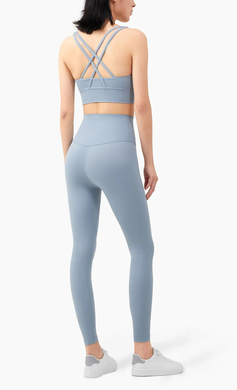 Conjunto de Yoga Feminino de Verão com Duas Peças: Top de Yoga com Costas Cruzadas em Nylon, Legging e Top Esportivo para Pilates e Fitness. Ideal para Pilates e Fitness.