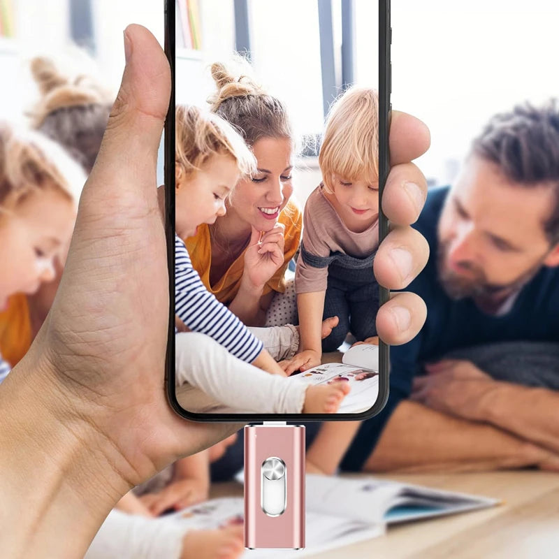 Para iPhone Pen Drive USB 2TB 1TB 512GB 256GB USB 3.0 Armazenamento Externo USB Stick para Celular Android PC Copiar Fotos, Vídeos e ArquivosDescrição do Produto: Ganhe mais praticidade no seu dia a dia com o Pen Drive