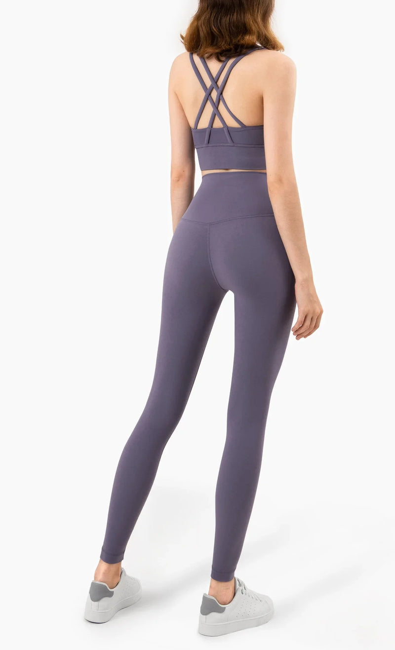 Conjunto de Yoga Feminino de Verão com Duas Peças: Top de Yoga com Costas Cruzadas em Nylon, Legging e Top Esportivo para Pilates e Fitness. Ideal para Pilates e Fitness.