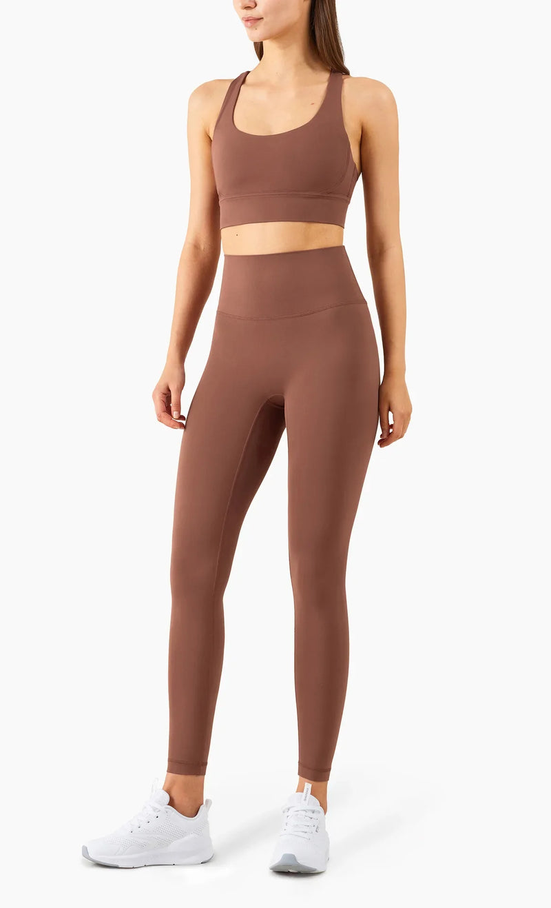 Conjunto de Yoga Feminino de Verão com Duas Peças: Top de Yoga com Costas Cruzadas em Nylon, Legging e Top Esportivo para Pilates e Fitness. Ideal para Pilates e Fitness.