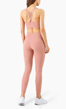 Conjunto de Yoga Feminino de Verão com Duas Peças: Top de Yoga com Costas Cruzadas em Nylon, Legging e Top Esportivo para Pilates e Fitness. Ideal para Pilates e Fitness.