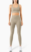 Conjunto de Yoga Feminino de Verão com Duas Peças: Top de Yoga com Costas Cruzadas em Nylon, Legging e Top Esportivo para Pilates e Fitness. Ideal para Pilates e Fitness.